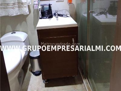 Casa de 4 alcobas en venta en Estadio, Medellín, 220 m² · foto 15 de 16
