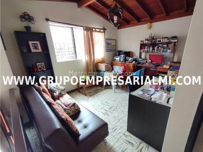 Apartamento de 5 alcobas en venta en La America, Medellín, 237 m² · foto 5 de 20