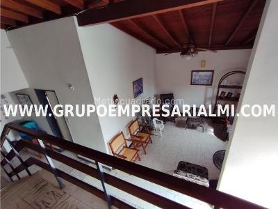 Apartamento de 5 alcobas en venta en La America, Medellín, 237 m² · foto 9 de 20