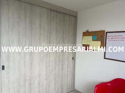 Apartamento de 3 alcobas en venta en El Poblado, Medellín, 88 m² · foto 14 de 19