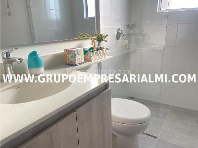 Apartamento de 3 alcobas en venta en El Poblado, Medellín, 88 m² · foto 16 de 19