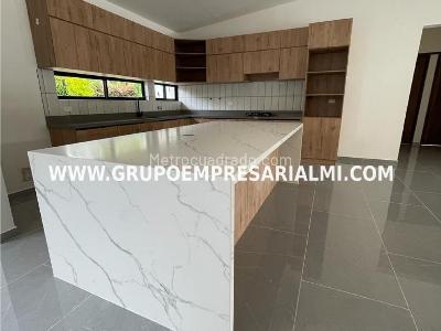 Apartamento de 3 alcobas en venta en Via San Nicolas Llano Grande La Ceja, Rionegro · foto 2 de 12