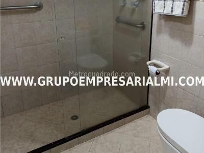 Apartamento de 3 alcobas en venta en El Poblado, Medellín, 130 m² · foto 12 de 20