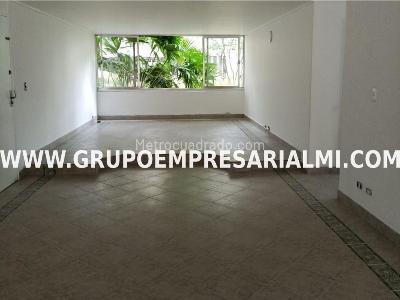 Apartamento de 3 alcobas en venta en El Poblado, Medellín, 130 m² · foto 4 de 20