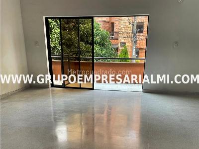 Casa de 5 alcobas en arriendo en Laureles, Medellín, 315 m² · foto 6 de 15