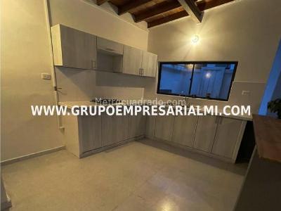 Casa de 5 alcobas en arriendo en Laureles, Medellín, 315 m² · foto 9 de 15