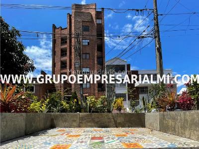 Casa de 5 alcobas en arriendo en Laureles, Medellín, 315 m² · foto 12 de 15