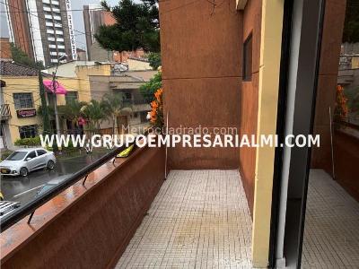 Casa de 5 alcobas en arriendo en Laureles, Medellín, 315 m² · foto 13 de 15