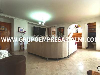 Apartamento de 5 alcobas en venta en Estadio, Medellín, 165 m² · foto 2 de 20