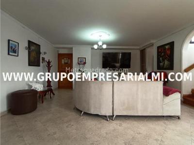 Apartamento de 5 alcobas en venta en Estadio, Medellín, 165 m² · foto 3 de 20