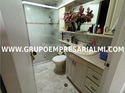 Apartamento de 5 alcobas en venta en Estadio, Medellín, 165 m² · foto 13 de 20