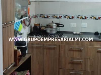 Apartamento de 3 alcobas en venta en Camacol, Bello, 59 m² · foto 9 de 20