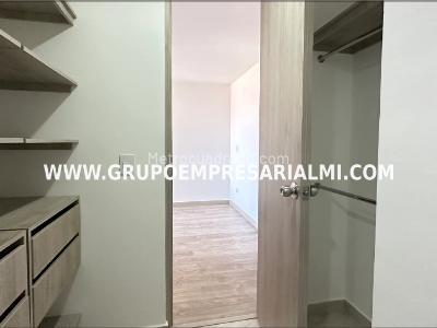 Apartamento de 3 alcobas en venta en Aves Maria, Sabaneta, 76 m² · foto 11 de 16