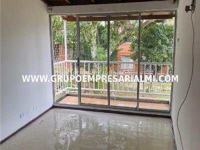 Apartamento en venta en Robledo, Medellín · foto 2 de 15