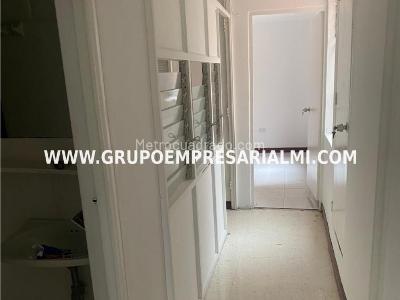 Apartamento en venta en Robledo, Medellín · foto 4 de 15