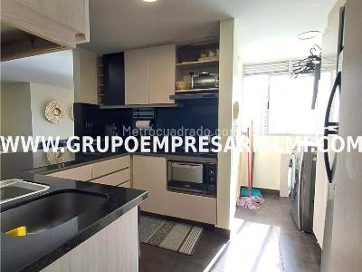 Apartamento de 3 alcobas en venta en San Jose, Sabaneta, 97 m² · foto 12 de 20