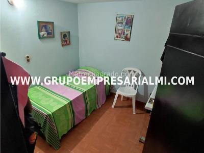 Casa de 4 alcobas en venta en Castilla, Medellín, 100 m² · foto 6 de 11