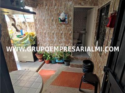 Casa de 4 alcobas en venta en Castilla, Medellín, 100 m² · foto 7 de 11