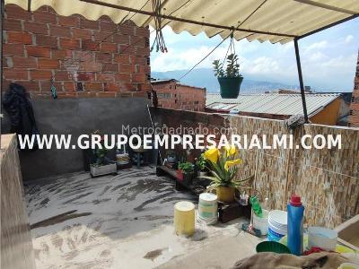 Casa de 4 alcobas en venta en Castilla, Medellín, 100 m² · foto 11 de 11