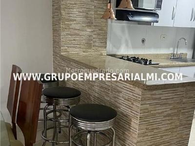 Apartamento de 3 alcobas en arriendo en Laureles, Medellín, 100 m² · foto 4 de 17