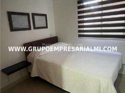 Apartamento de 3 alcobas en arriendo en Laureles, Medellín, 100 m² · foto 10 de 17