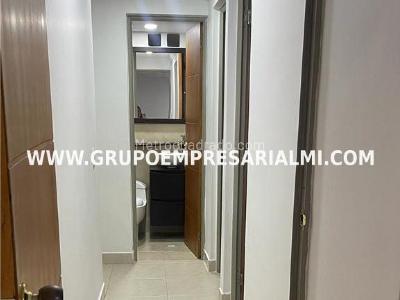 Apartamento de 3 alcobas en arriendo en Laureles, Medellín, 100 m² · foto 13 de 17