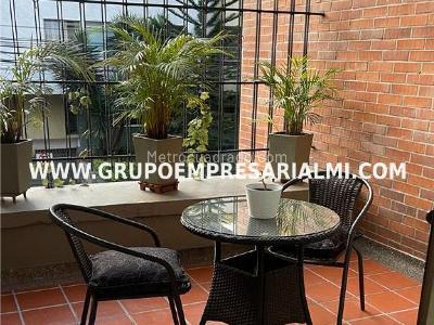 Apartamento de 3 alcobas en arriendo en Laureles, Medellín, 100 m² · foto 16 de 17