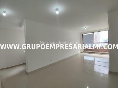 Apartamento de 3 alcobas en venta en La Doctora, Sabaneta, 68 m² · foto 3 de 16