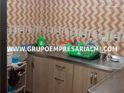 Casa de 5 alcobas en venta en Robledo, Medellín, 100 m² · foto 2 de 10