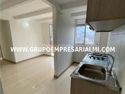 Apartamento de 3 alcobas en venta en Santa Ana, Bello, 54 m² · foto 3 de 15