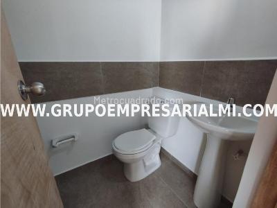 Apartamento de 3 alcobas en venta en Las Lomitas, Sabaneta, 60 m² · foto 11 de 18