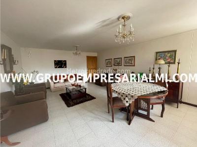 Apartamento en venta en Laureles, Medellín · foto 2 de 12