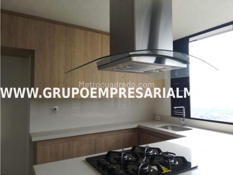 Apartamento moderno de 2 alcobas en Las Palmas, El Poblado - 3