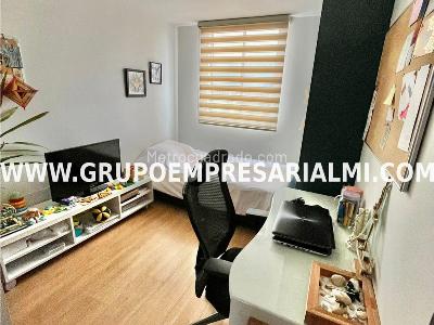 Apartamento de 3 alcobas en venta en Cabañitas, Bello, 106 m² · foto 10 de 17