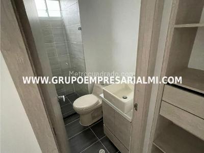 Apartamento de 3 alcobas en arriendo en El Nogal-Los Almendros, Medellín, 90 m² · foto 11 de 14