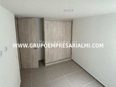 Apartamento de 3 alcobas en arriendo en El Nogal-Los Almendros, Medellín, 90 m² · foto 6 de 14