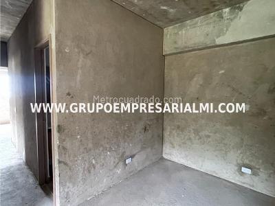 Apartamento de 3 alcobas en venta en La Navarra, Bello, 80 m² · foto 7 de 18