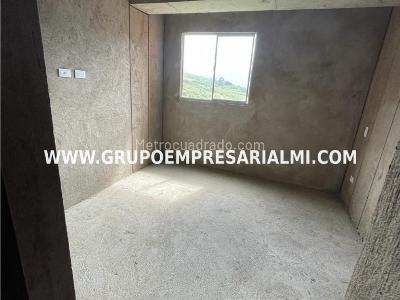 Apartamento de 3 alcobas en venta en La Navarra, Bello, 80 m² · foto 8 de 18