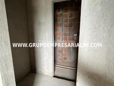 Apartamento de 3 alcobas en venta en La Navarra, Bello, 80 m² · foto 9 de 18