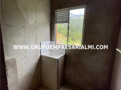 Apartamento de 3 alcobas en venta en La Navarra, Bello, 80 m² · foto 10 de 18