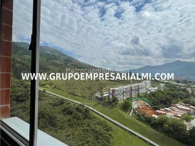 Apartamento de 3 alcobas en venta en La Navarra, Bello, 80 m² · foto 16 de 18