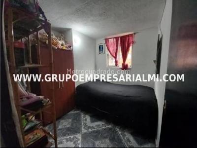 Apartamento en venta en Robledo, Medellín · foto 2 de 9