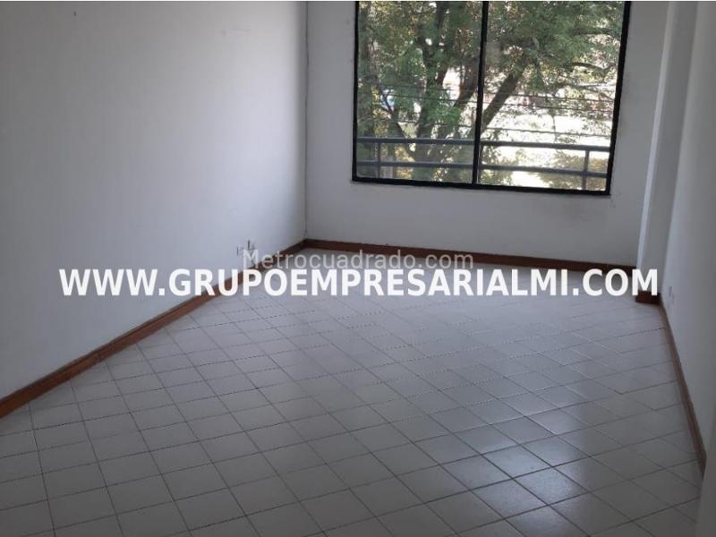 Apartamento en Arriendo, El Portal, Envigado - 2