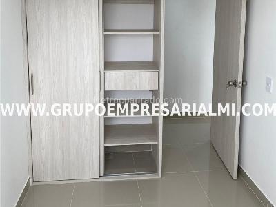 Apartamento de 3 alcobas en venta en Maria Auxiliadora, Sabaneta, 56 m² · foto 7 de 19