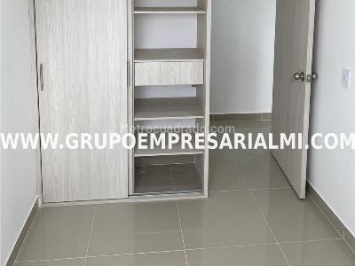 Apartamento de 3 alcobas en venta en Maria Auxiliadora, Sabaneta, 56 m² · foto 9 de 19