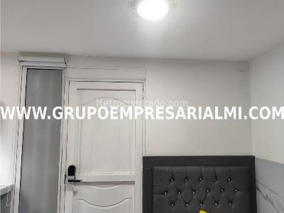 Apartaestudio en arriendo en Laureles, Medellín · foto 4 de 11