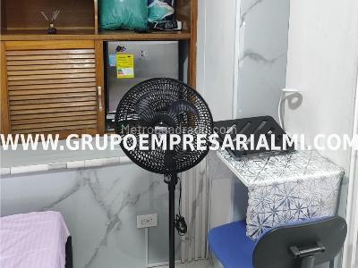 Apartaestudio en arriendo en Laureles, Medellín · foto 5 de 11