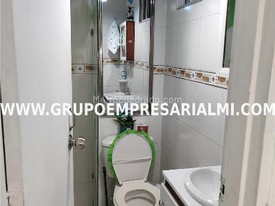 Apartaestudio en arriendo en Laureles, Medellín · foto 10 de 11