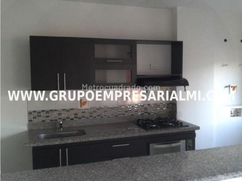 Apartamento Moderno de 3 Alcobas en Belen Granada - 4