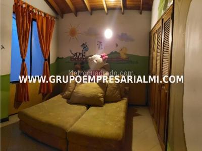 Casa de 4 alcobas en venta en La Doctora, Sabaneta, 200 m² · foto 12 de 20